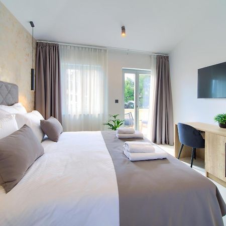 Portella Rooms Krk Town Eksteriør billede