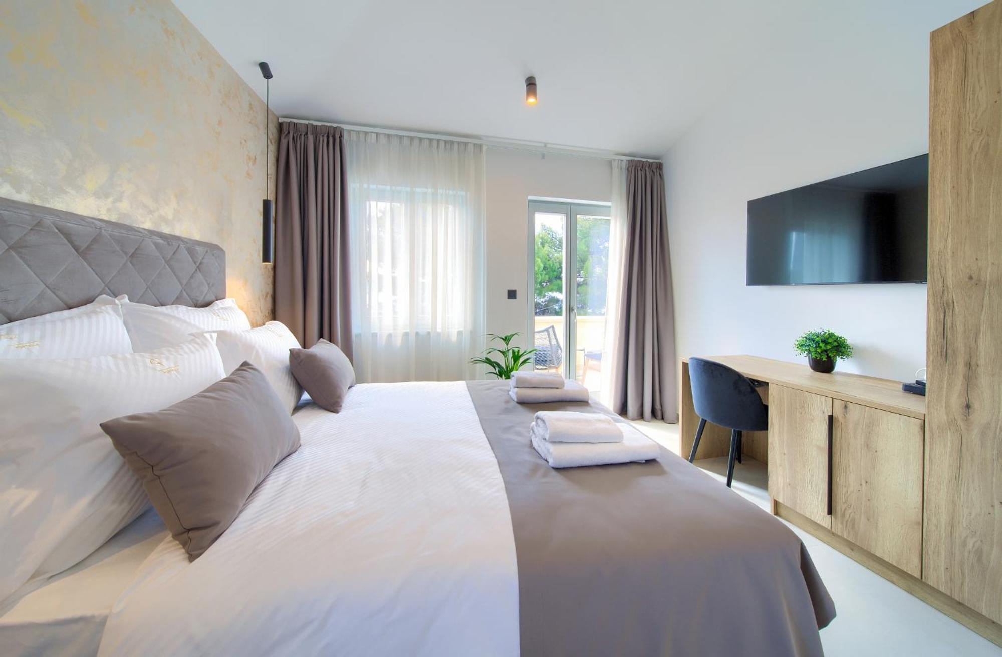 Portella Rooms Krk Town Eksteriør billede