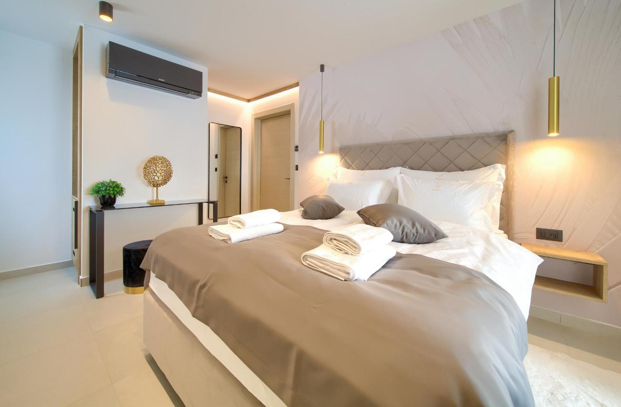 Portella Rooms Krk Town Eksteriør billede